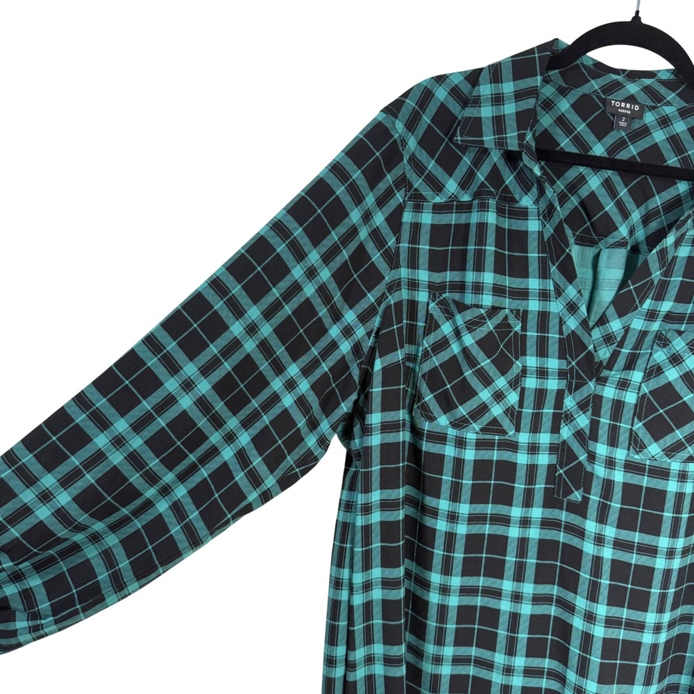 Torrid Harper Plaid Teal V-Neck Blouse | Officecore Grunge Plus Size 2 - Picture 2 of 12